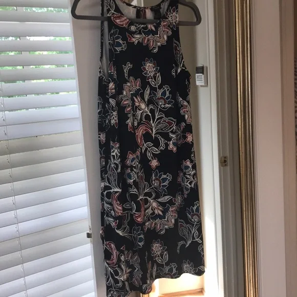 Sleeveless Printed Swing Dress - Picture 3 of 6